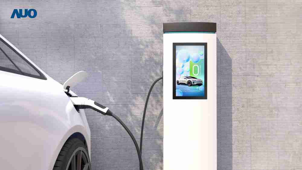 友達〝EVSE車用充電樁解決方案〞專為電動汽車充電樁設計，，，，具有高亮度、、、克服戶外艱難環境的耐溫、、、、耐紫外線等特性，，，，並搭載散熱性及擴充性強的高效能工業電腦，，可實現人機互動訴求，，如資訊顯示、、支付等應用